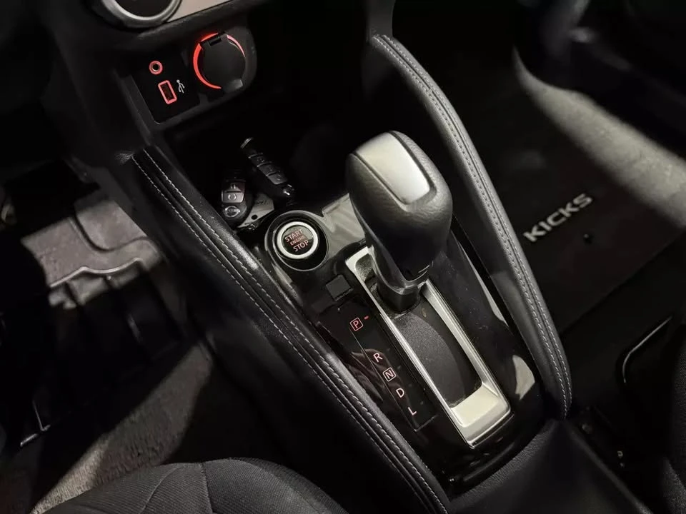 2020 Nissan Kicks - Image 12 of 19