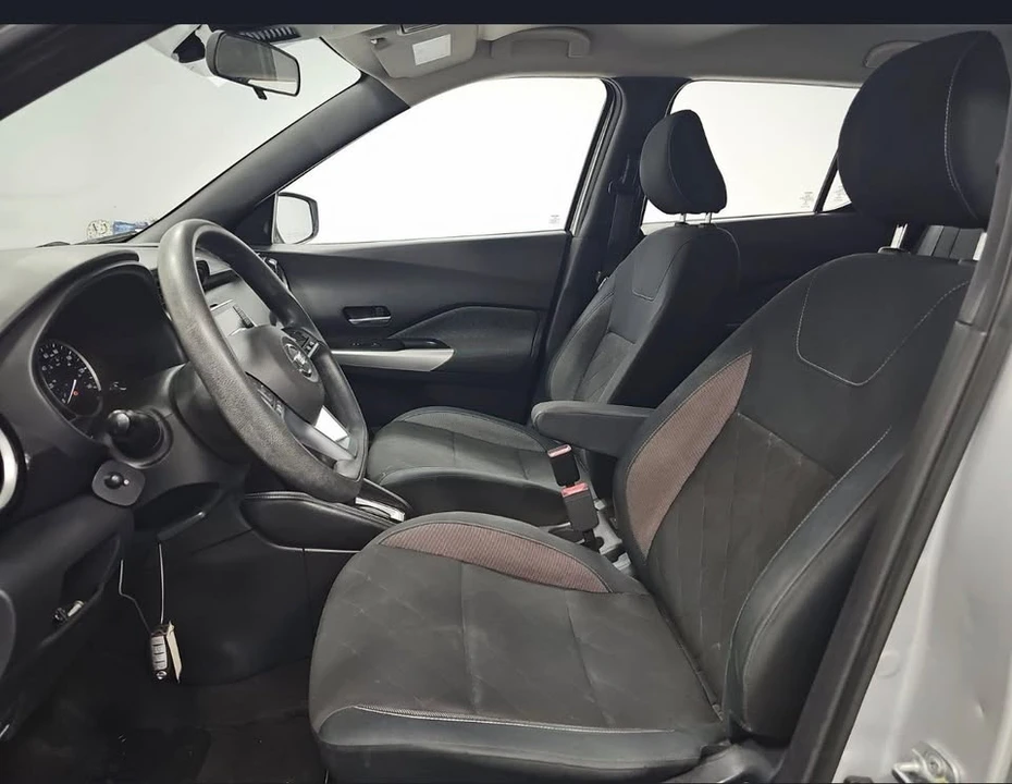 2020 Nissan Kicks - Image 7 of 19