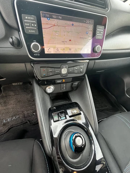 2020 Nissan Leaf - Image 9 of 11