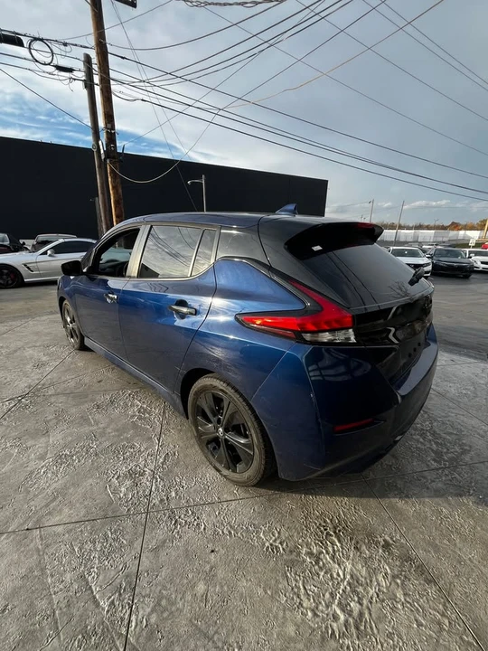 2020 Nissan Leaf - Image 8 of 11