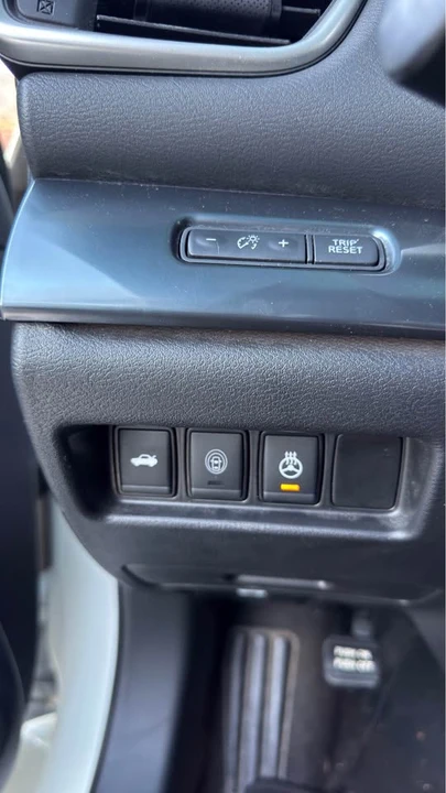 2020 Nissan Maxima 8th Gen - Image 13 of 15