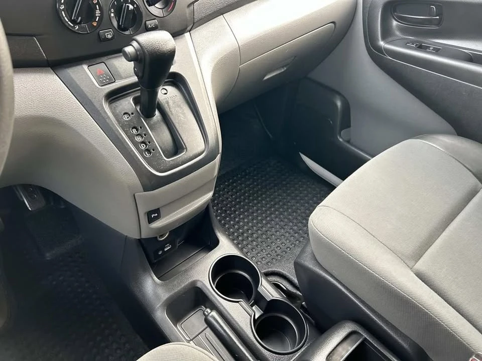 2020 Nissan NV - Image 16 of 19
