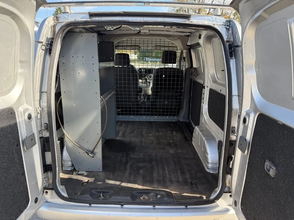 2020 Nissan NV - Image 17 of 20