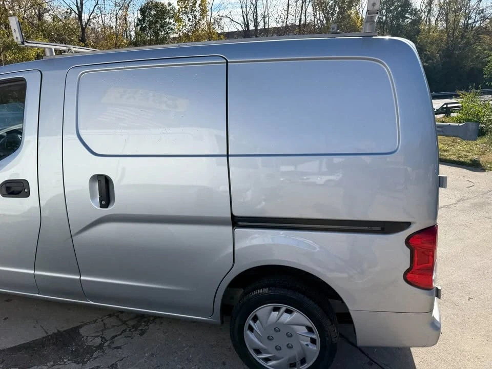 2020 Nissan NV - Image 12 of 20