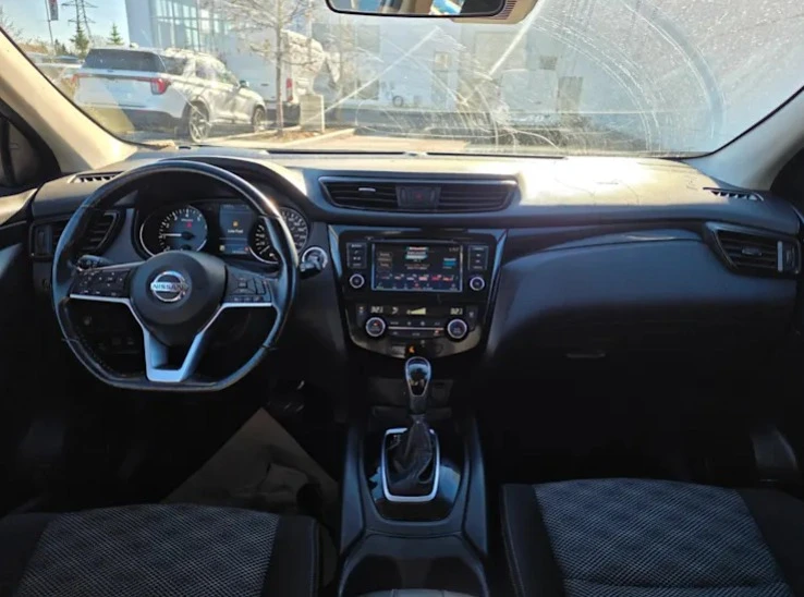 2020 Nissan Rogue - Image 10 of 14