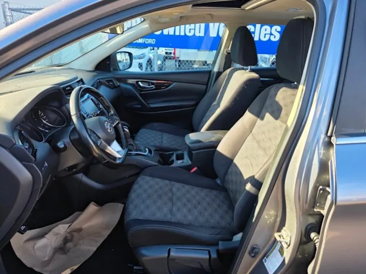 2020 Nissan Rogue - Image 8 of 14