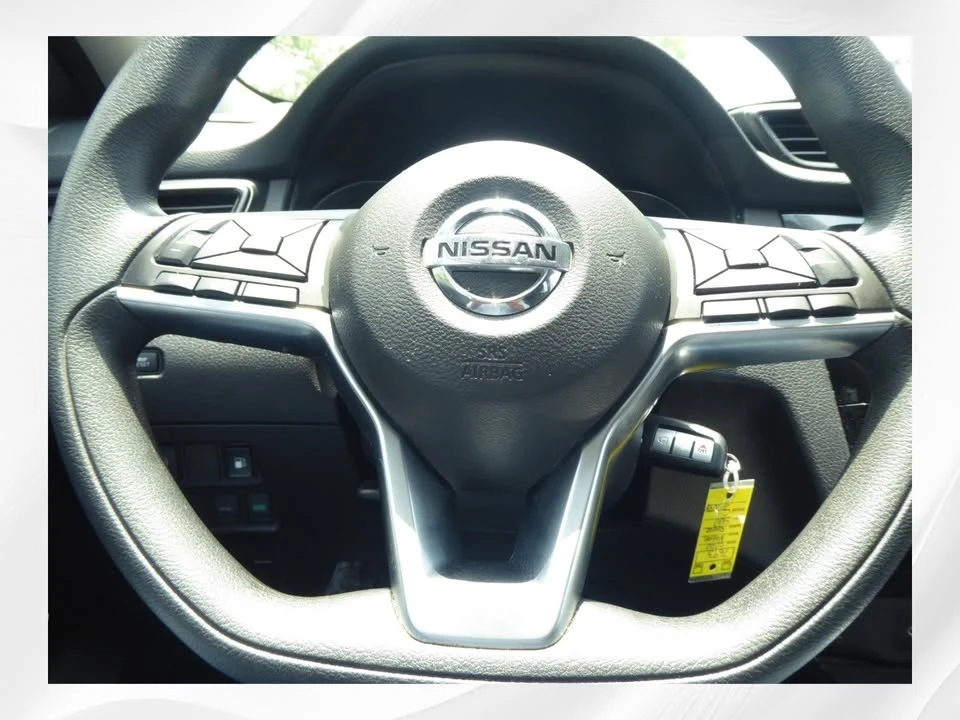 2020 Nissan Rogue - Image 11 of 20