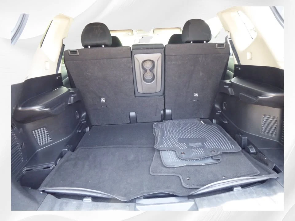 2020 Nissan Rogue - Image 19 of 20