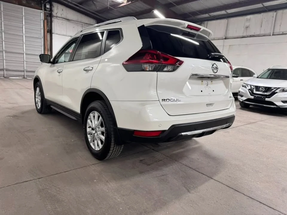 2020 Nissan Rogue - Image 4 of 13