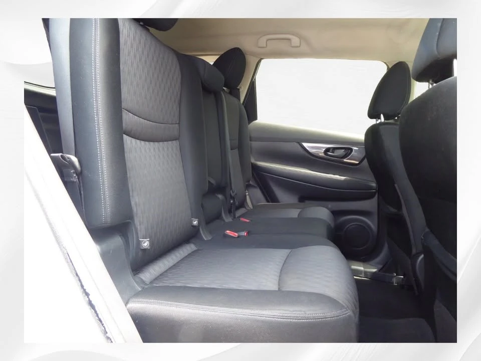 2020 Nissan Rogue - Image 18 of 20