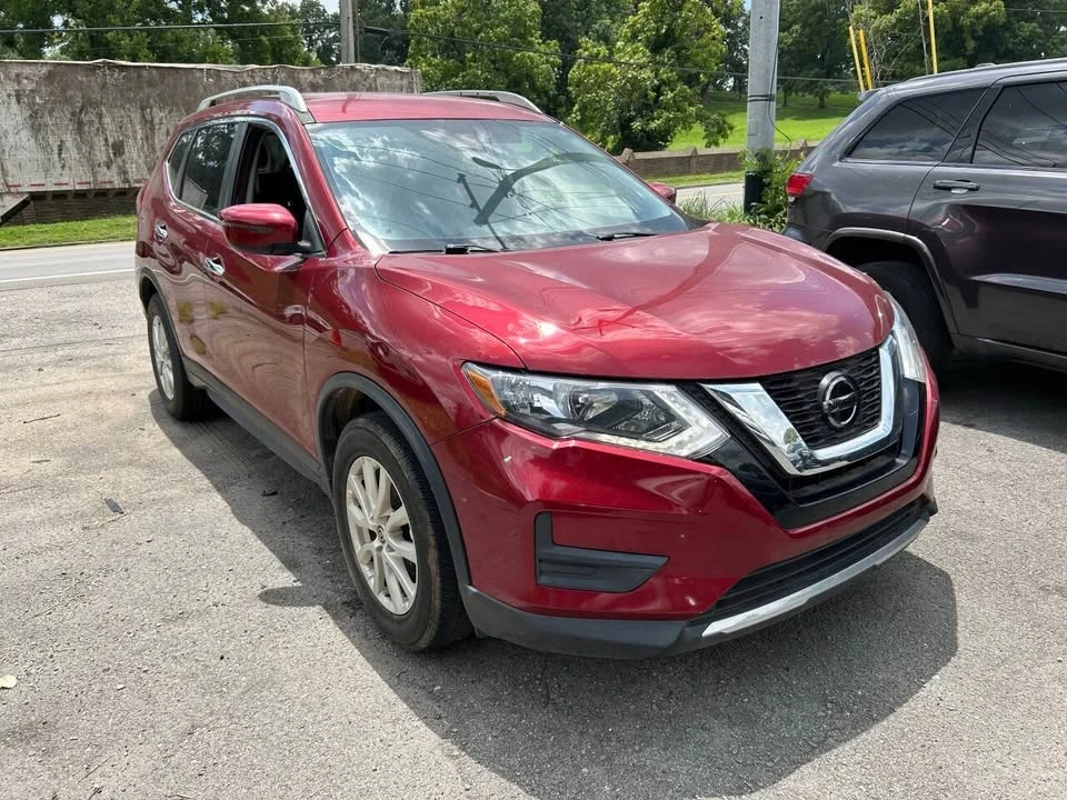 2020 Nissan Rogue - Image 2 of 7