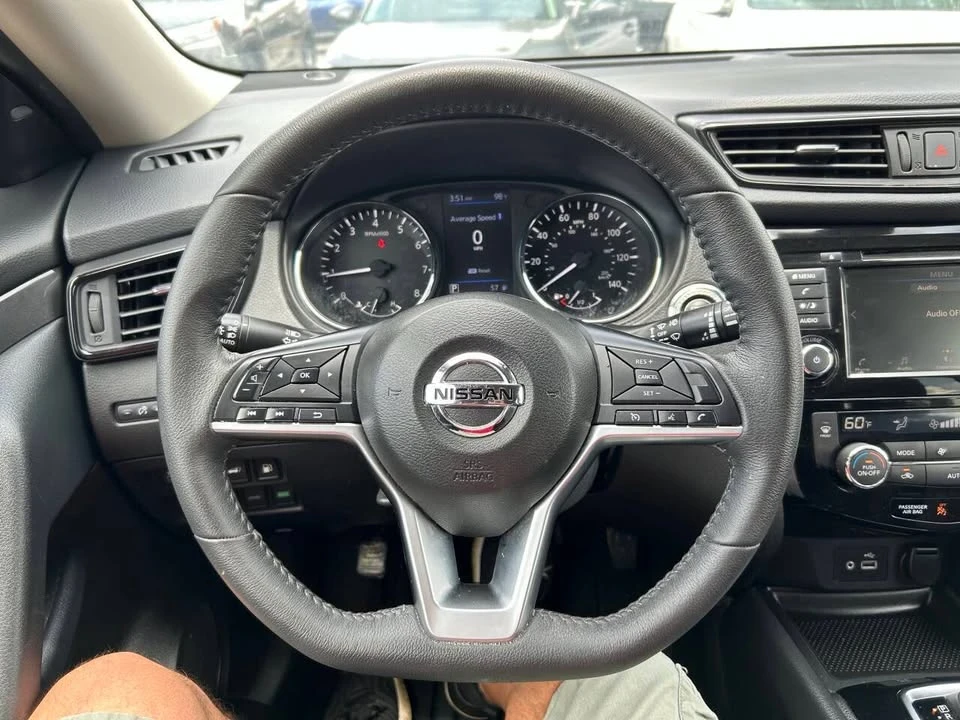 2020 Nissan Rogue - Image 6 of 7