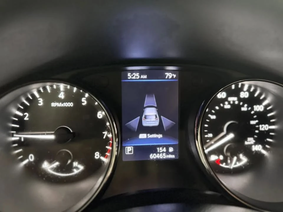 2020 Nissan Rogue - Image 8 of 13