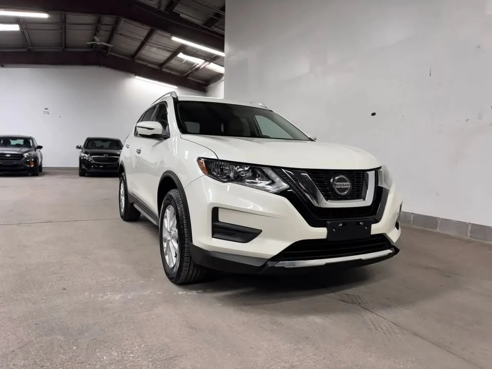 2020 Nissan Rogue - Image 2 of 13