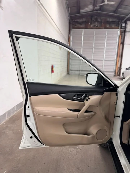 2020 Nissan Rogue - Image 5 of 13