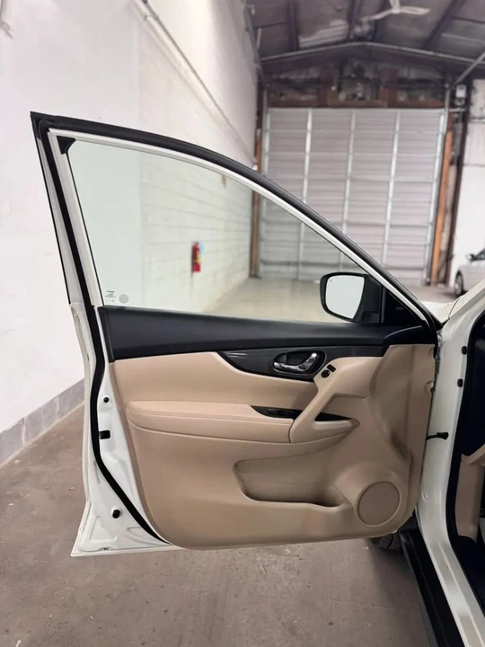 2020 Nissan Rogue - Image 5 of 13