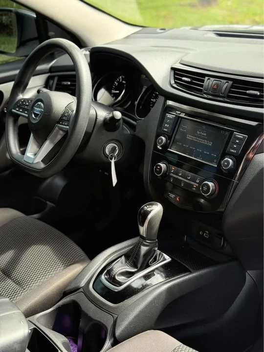 2020 Nissan Rogue - Image 3 of 5