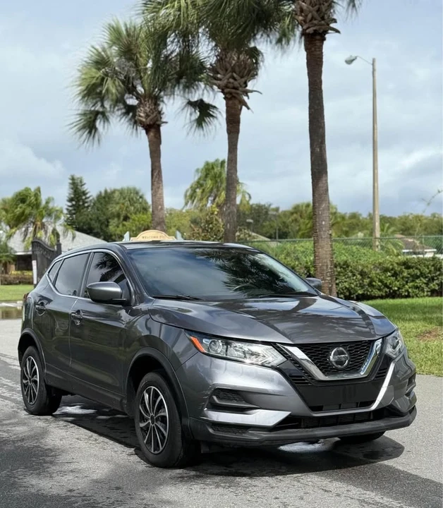 2020 Nissan Rogue - Image 2 of 5