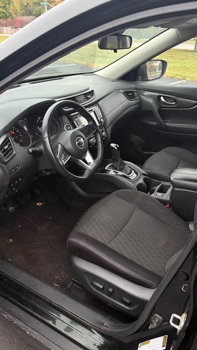 2020 Nissan Rogue - Image 8 of 15