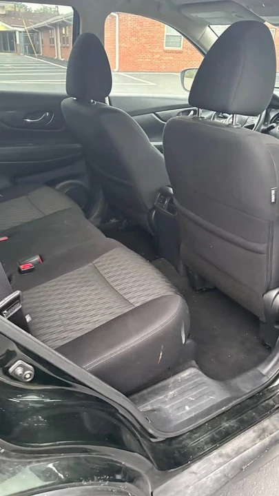2020 Nissan Rogue - Image 11 of 15