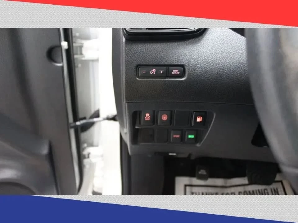2020 Nissan Rogue - Image 14 of 19