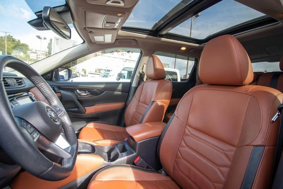 2020 Nissan Rogue - Image 6 of 17