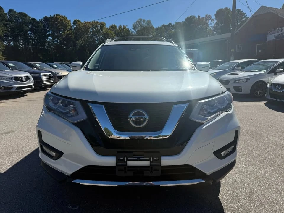 2020 Nissan Rogue - Image 2 of 7