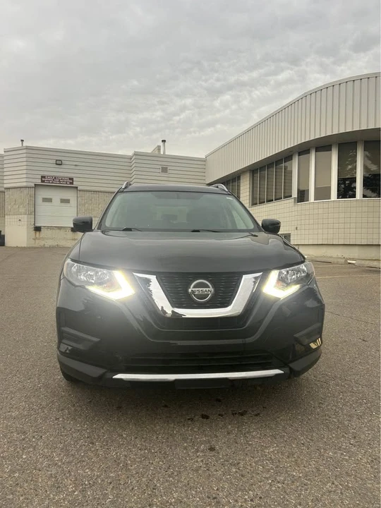 2020 Nissan Rogue - Image 3 of 13