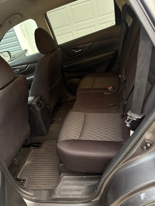 2020 Nissan Rogue - Image 9 of 10