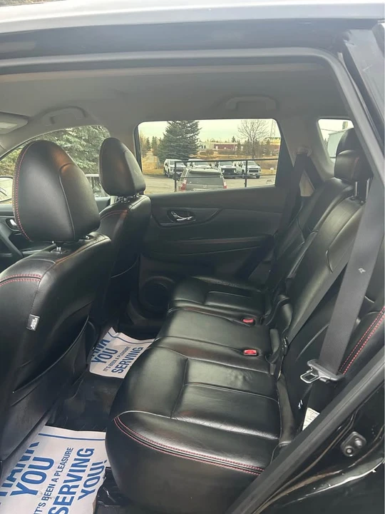2020 Nissan Rogue - Image 9 of 13