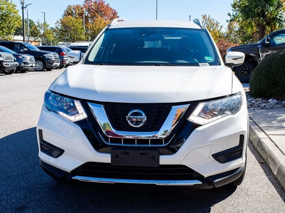 2020 Nissan Rogue - Image 2 of 16