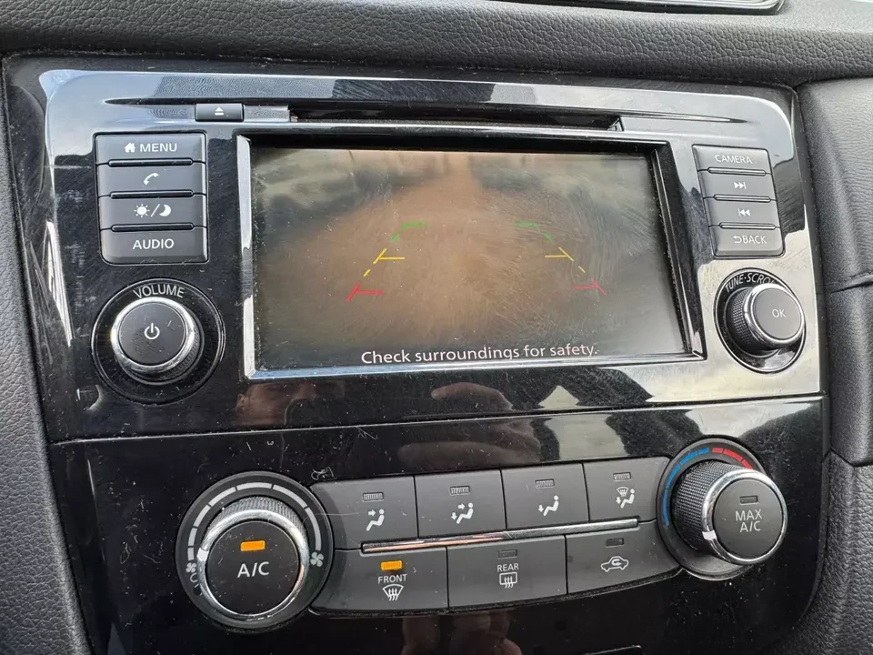 2020 Nissan Rogue - Image 12 of 20