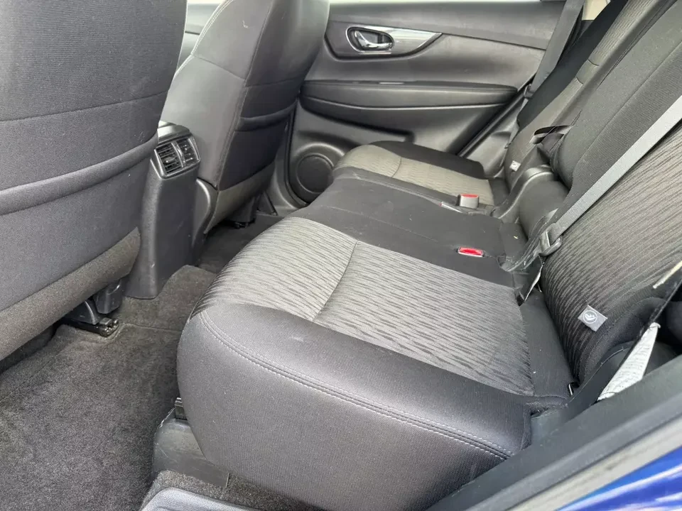 2020 Nissan Rogue - Image 19 of 20