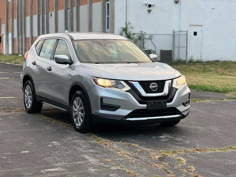 2020 Nissan Rogue - Image 3 of 7
