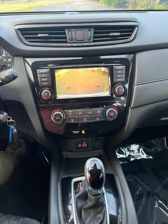 2020 Nissan Rogue - Image 6 of 7