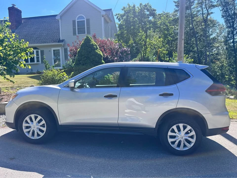 2020 Nissan Rogue - Image 3 of 7