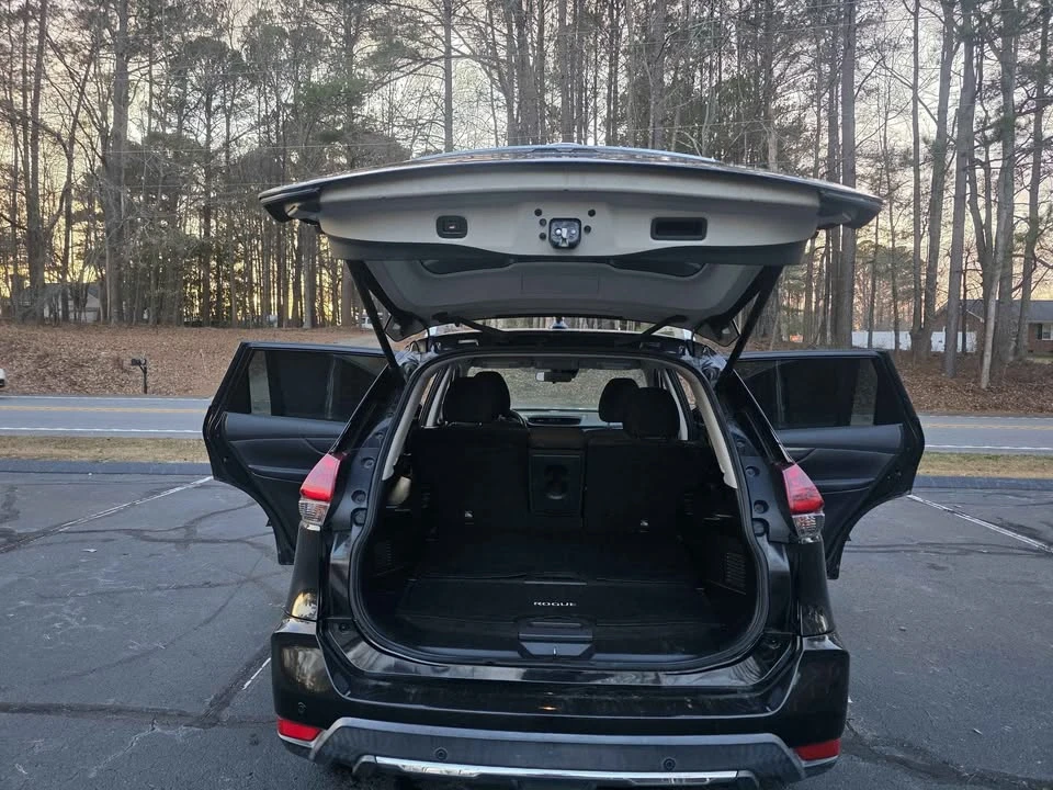 2020 Nissan Rogue - Image 13 of 16