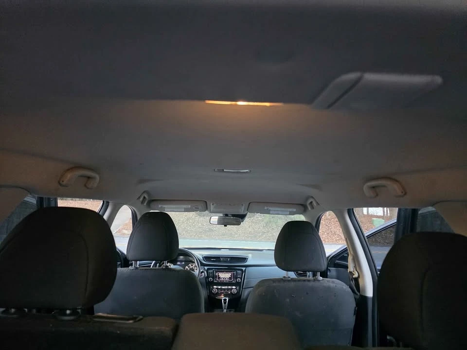2020 Nissan Rogue - Image 15 of 16