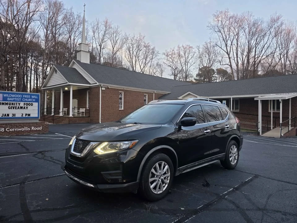 2020 Nissan Rogue - Image 4 of 16