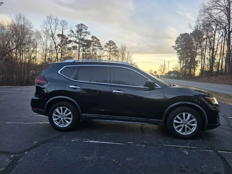 2020 Nissan Rogue - Image 3 of 16