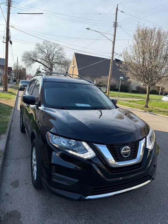 2020 Nissan Rogue - Image 2 of 18