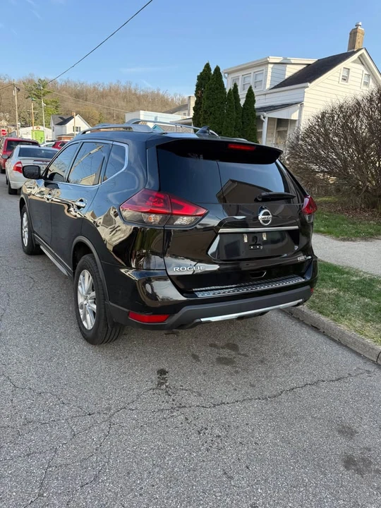 2020 Nissan Rogue - Image 15 of 18