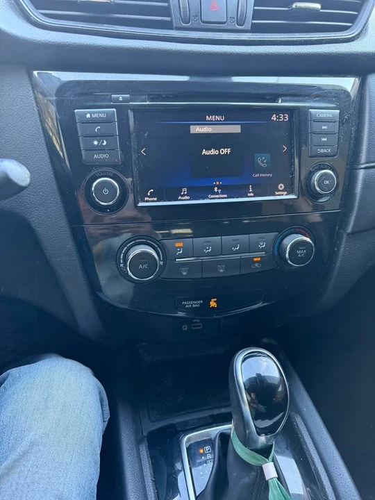 2020 Nissan Rogue - Image 4 of 18