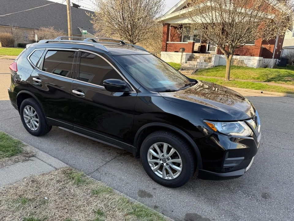 2020 Nissan Rogue - Image 8 of 18