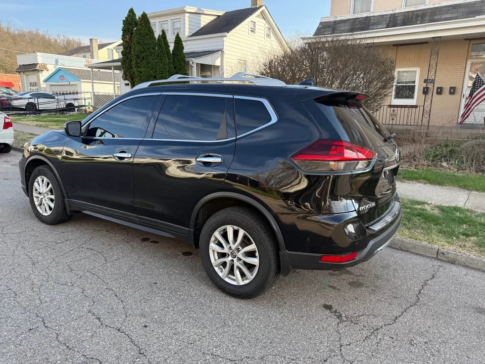 2020 Nissan Rogue - Image 16 of 18