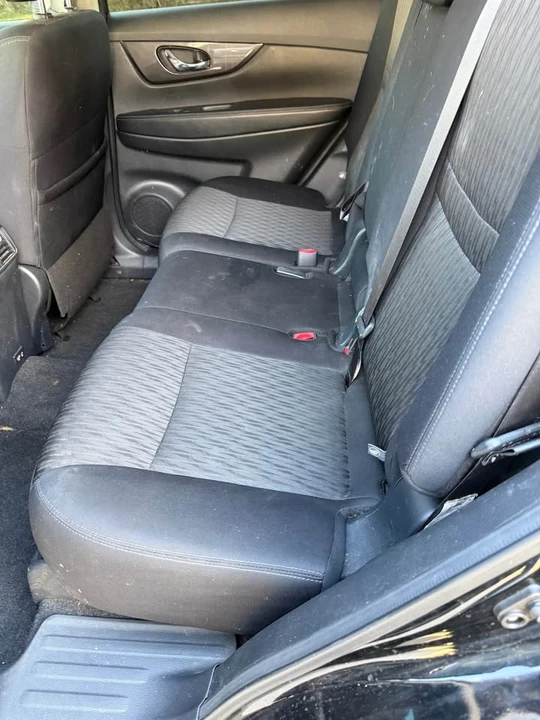 2020 Nissan Rogue - Image 17 of 18