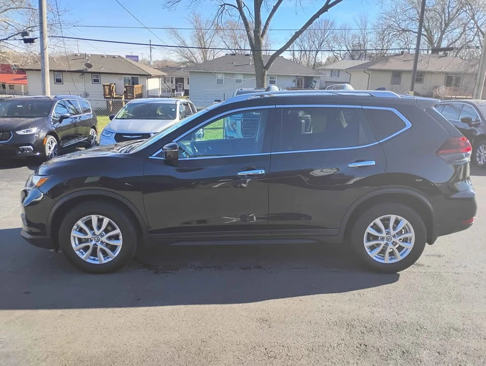 2020 Nissan Rogue - Image 2 of 19