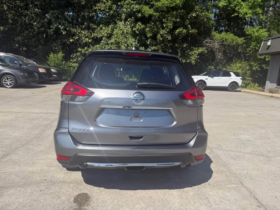 2020 Nissan Rogue - Image 2 of 10