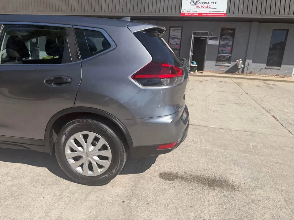 2020 Nissan Rogue - Image 4 of 10