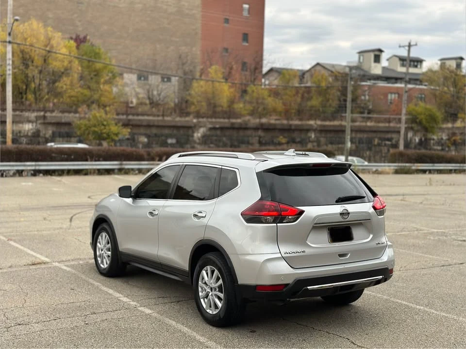 2020 Nissan Rogue - Image 5 of 19